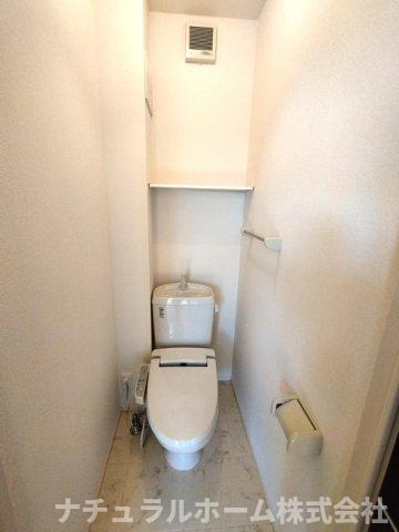 トイレ　温水洗浄暖房便座