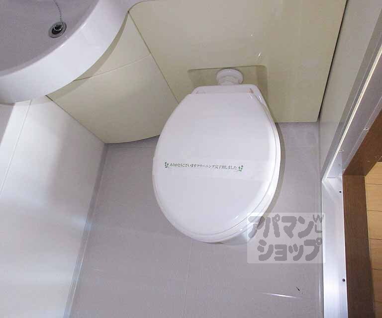 トイレ　清潔感のあるトイレです