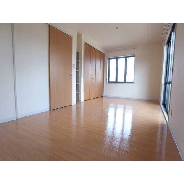 その他部屋・スペース　２階８．４帖洋室