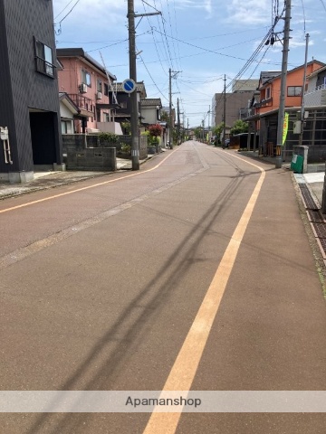 その他　前面道路（その他）まで0m