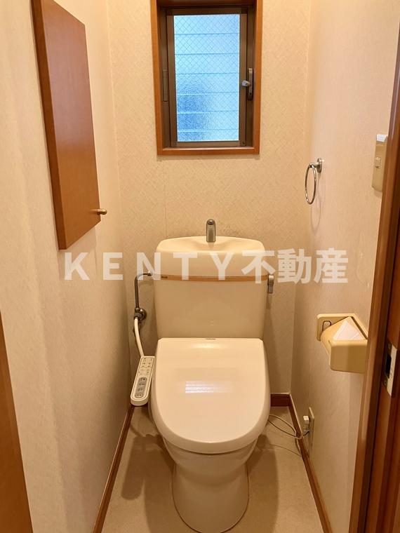 トイレ　清潔感のあるトイレです