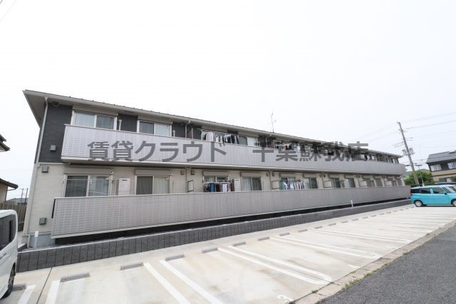 建物外観　落ち着いたカラーのスタイリッシュなデザインが際立ちます！