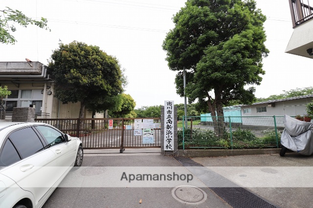 小学校　南新浜小学校（小学校）まで131m