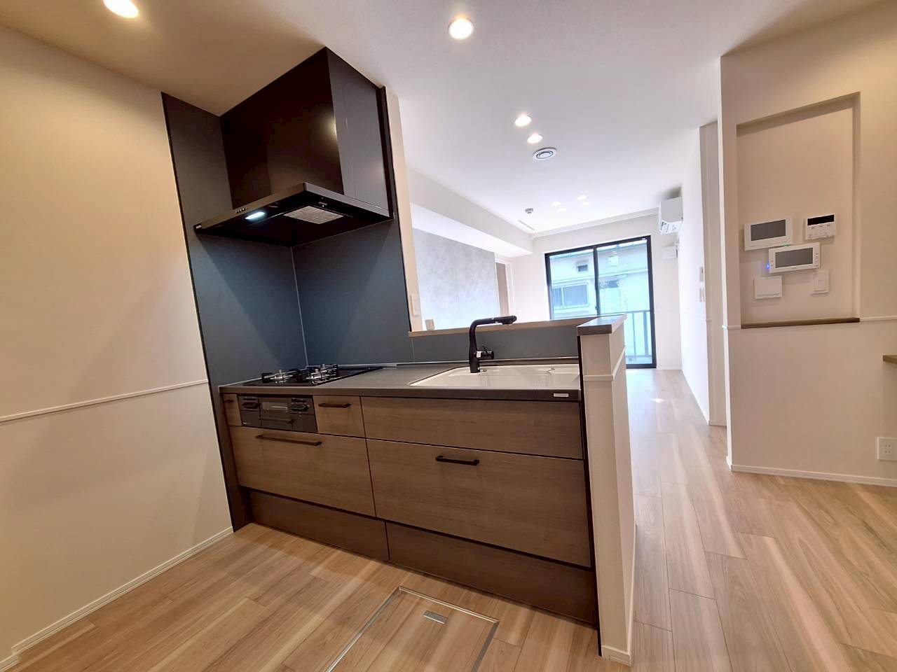 キッチン　★ガス3口グリル付きのシステムキッチン★