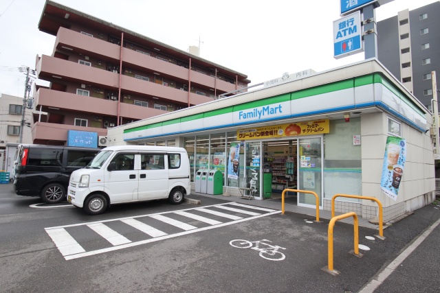 コンビニ　ファミリーマート　中村並木店（コンビニ）まで100m