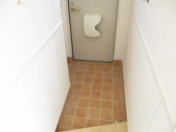 玄関　シューズボックスあり！