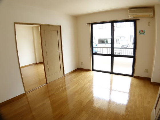 居室・リビング　他号室のお写真です