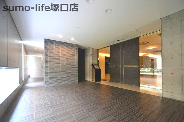 ベルファース尼崎の外観写真