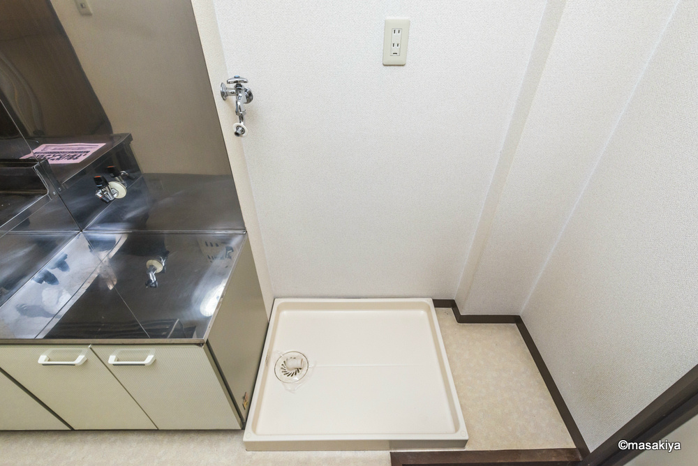 洗面設備　洗濯機置き場