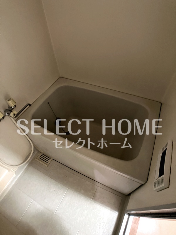 バス・シャワールーム　落ち着いた空間のお風呂です