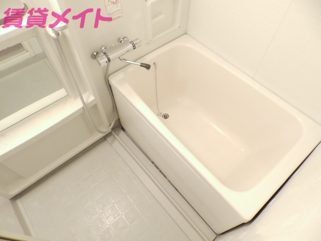 バス・シャワールーム　別部屋同型タイプです。