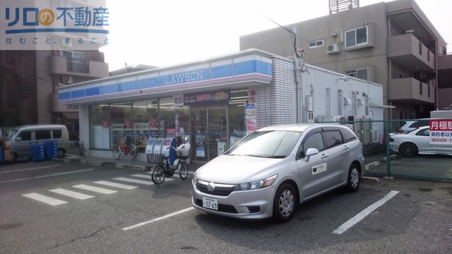 コンビニ　ローソン荻野店（コンビニ）まで667m