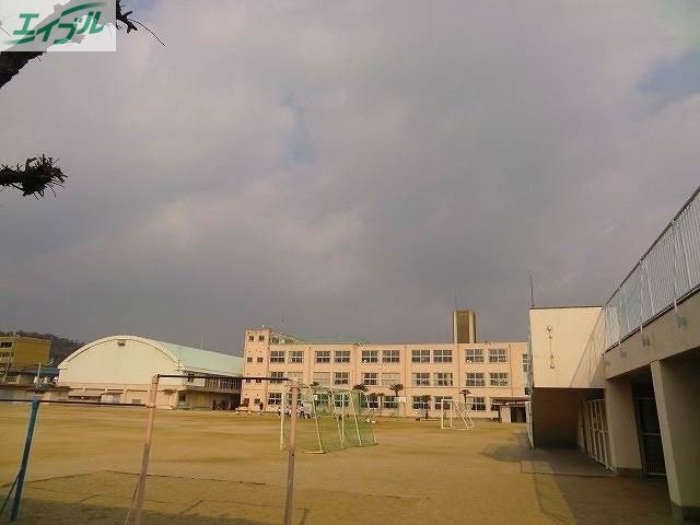 小学校　岡山市立芳田小学校（小学校）まで1029m