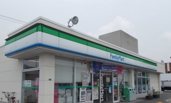コンビニ　ファミリーマート福山曙６丁目店（コンビニ）まで1000m