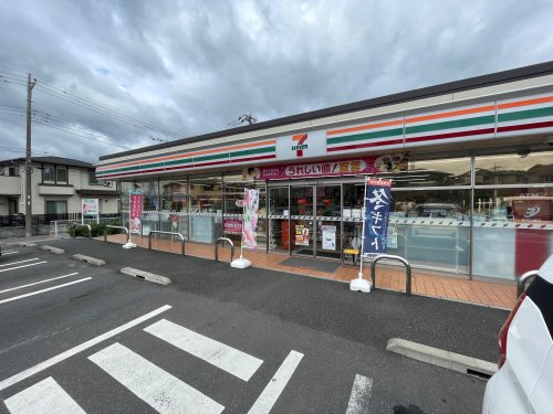 コンビニ　セブンイレブン 新柏2丁目店（コンビニ）まで937m