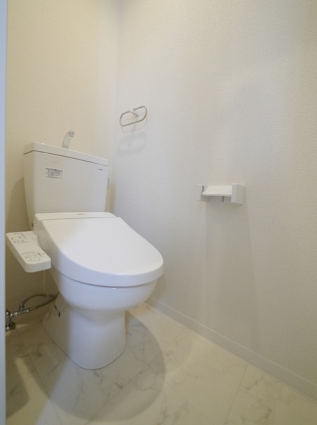 トイレ　同型
