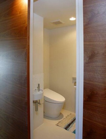 トイレ　別部屋参照