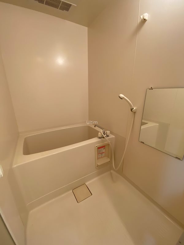 バス・シャワールーム　別部屋のお写真です。ご参考までに！