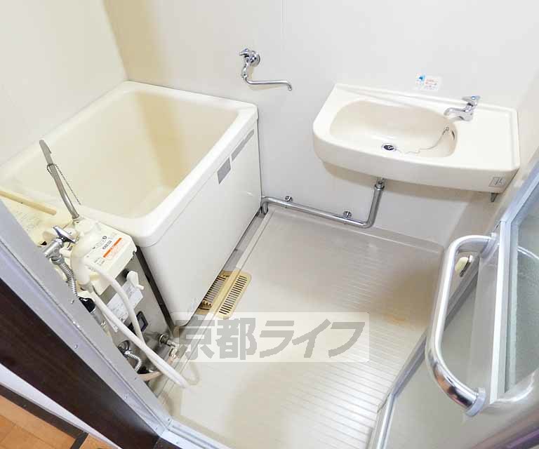 バス・シャワールーム　きれいなお風呂です。