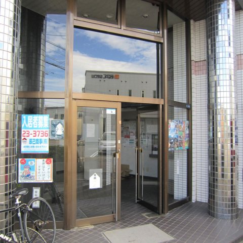 スカイコート函館の玄関写真