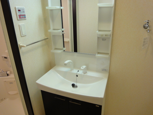 洗面設備　洗髪洗面化粧台