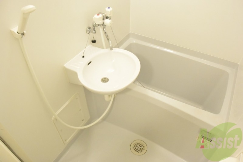 バス・シャワールーム　一日の疲れを癒せます！！