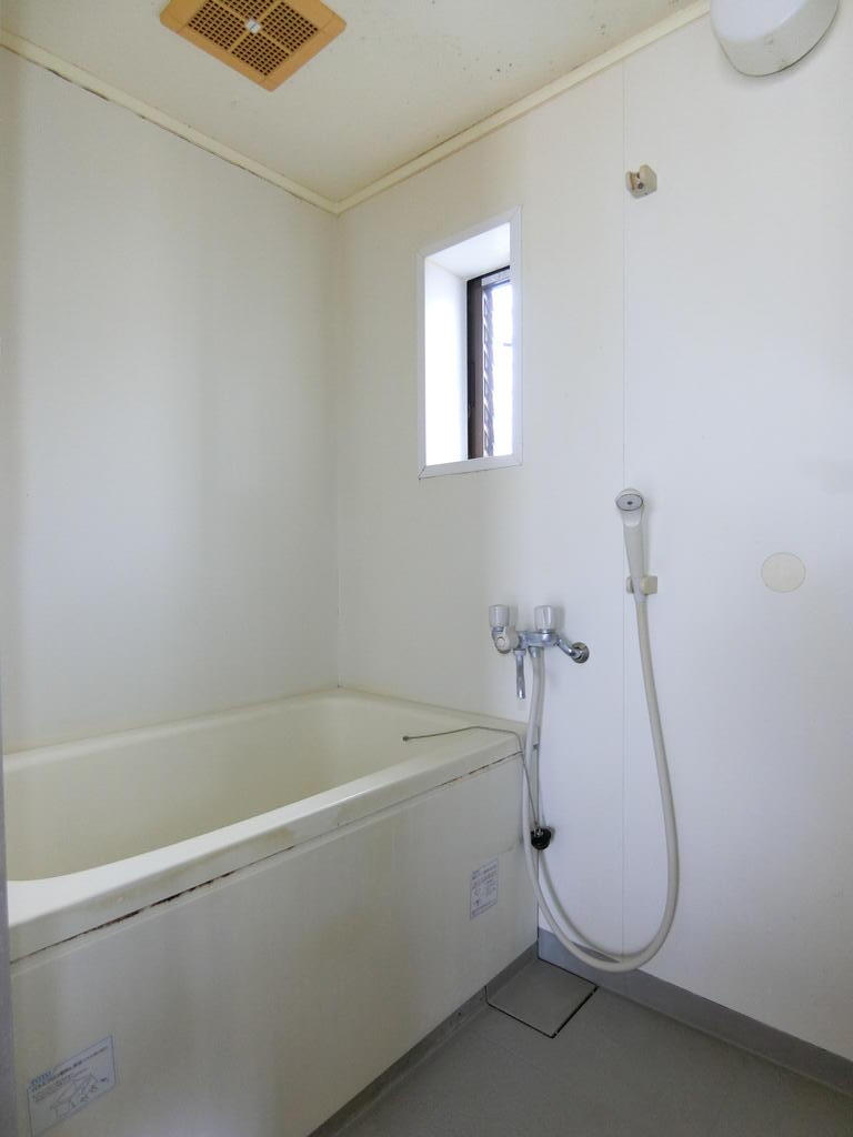 バス・シャワールーム　白を基調としたバスルーム☆