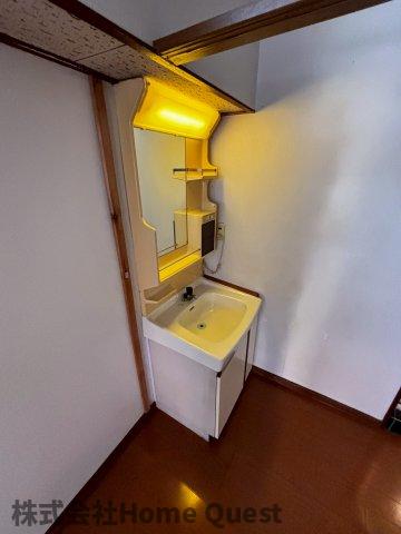 西山本町5丁目戸建の内装写真