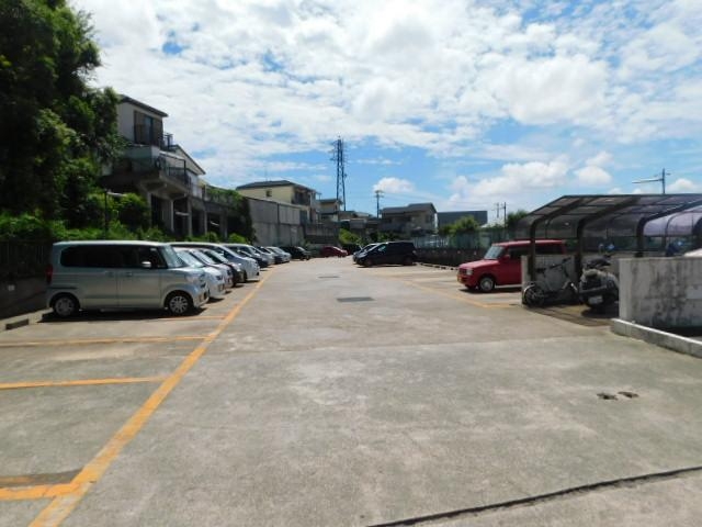 駐車場　広い駐車場です