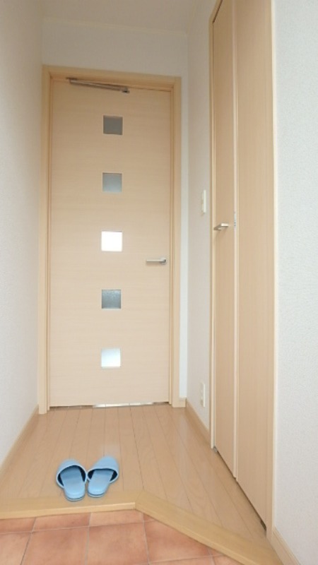 玄関　図面と現状に相違がある場合には現状を優先