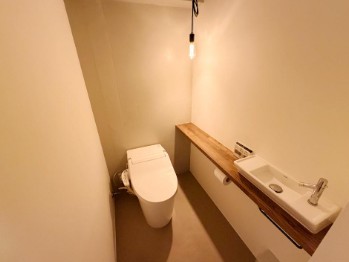 トイレ　トイレ