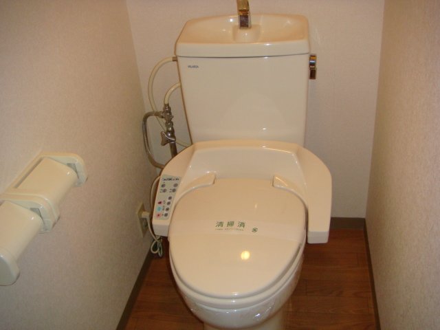 トイレ　シャワー付トイレ
