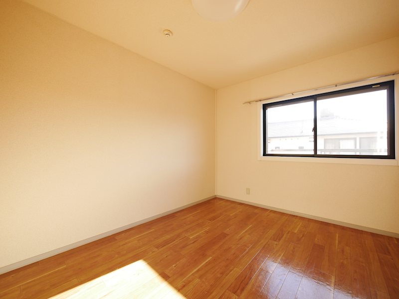 その他　東側洋室６帖