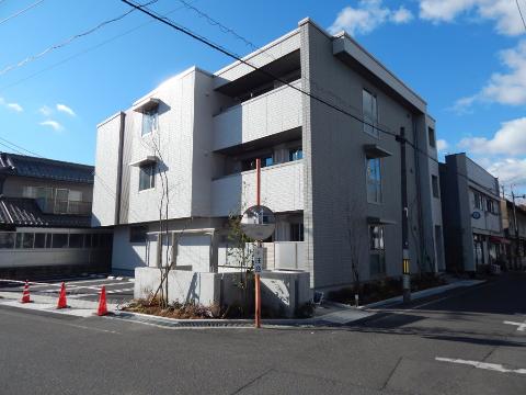 建物外観　外観写真（昼）