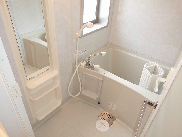 バス・シャワールーム　24時間換気乾燥システム♪ ※別部屋の写真になります