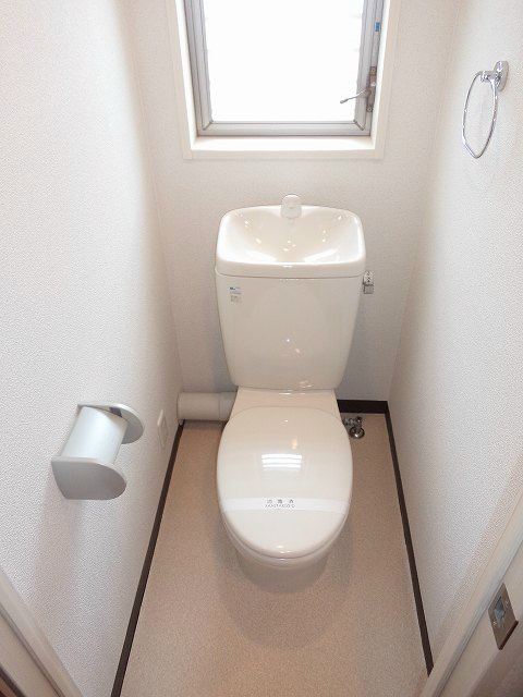 トイレ　※別部屋の写真になります