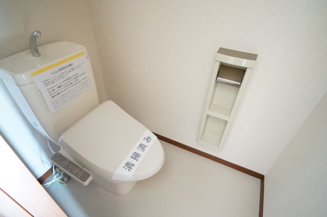 トイレ　トイレもきれいです