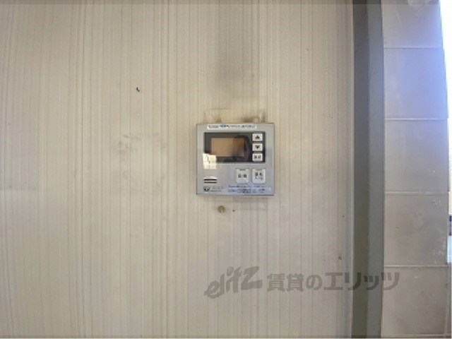 その他設備　給湯器リモコン