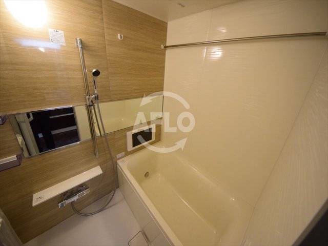 バス・シャワールーム　プレジオ本町　浴室