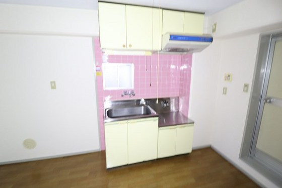 キッチン　※別室の写真です