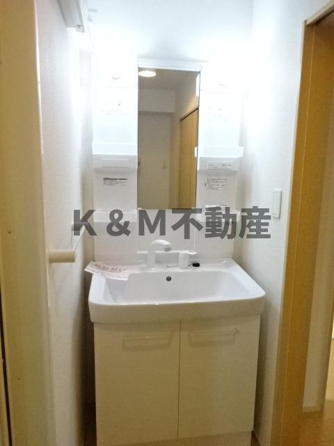 洗面設備　使いやすい洗面所です