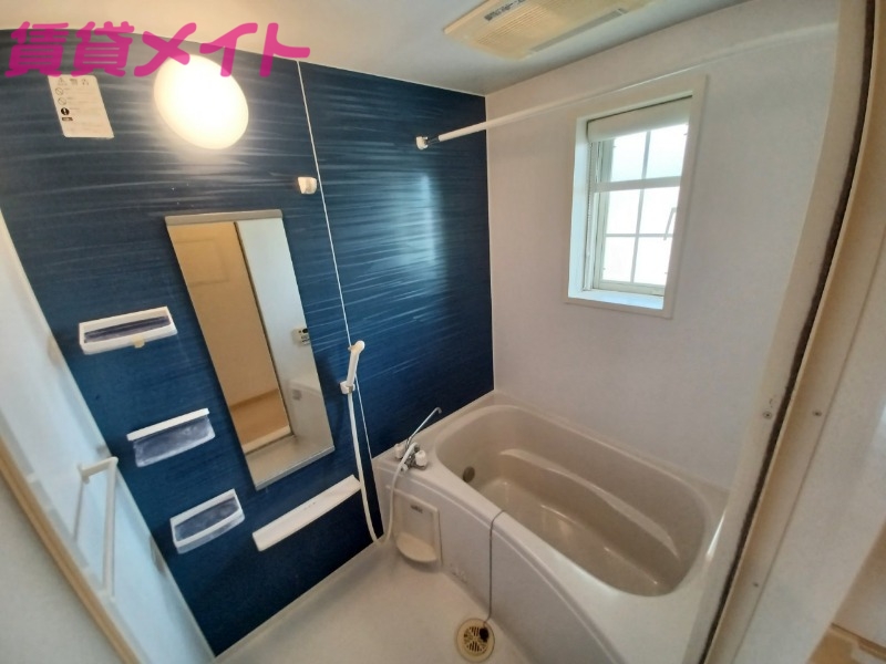 バス・シャワールーム　同型参考写真