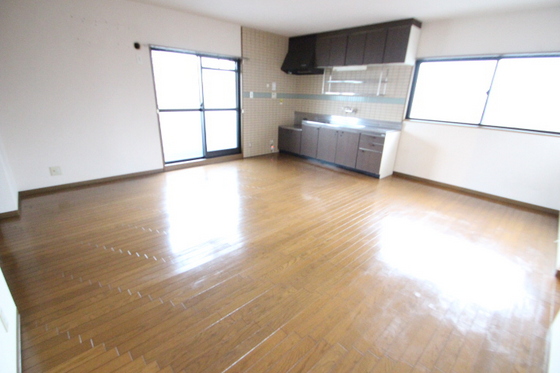 居室・リビング　※別号室のお写真です