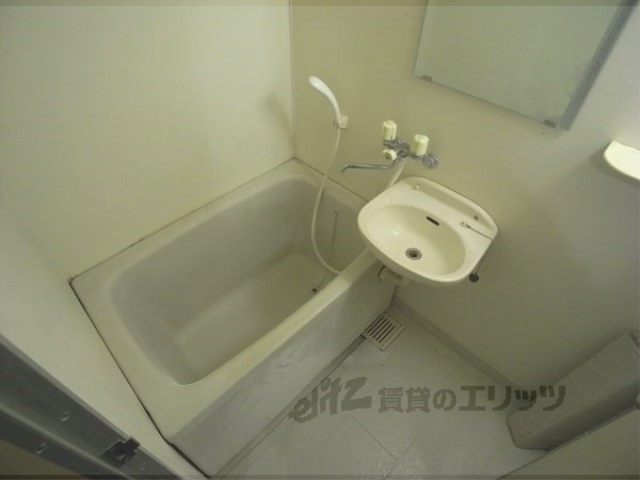 バス・シャワールーム　バス