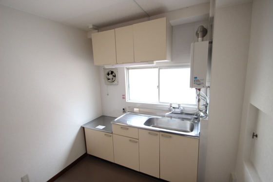 キッチン　※他部屋のお写真になります