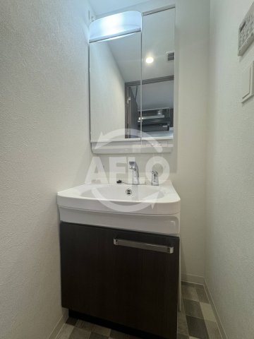 洗面設備　プレサンス大正フレンジ　独立洗面台