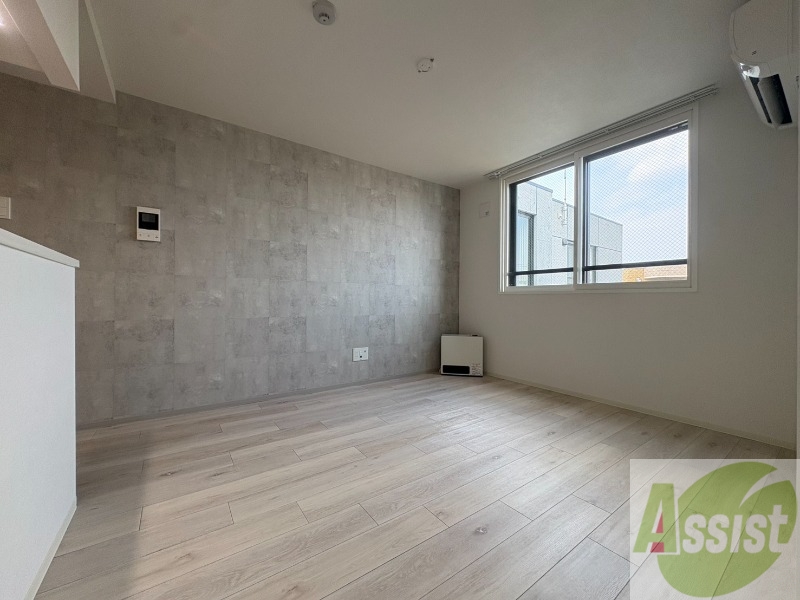 居室・リビング　広々としたリビングですね。使い勝手がよさそうですね！