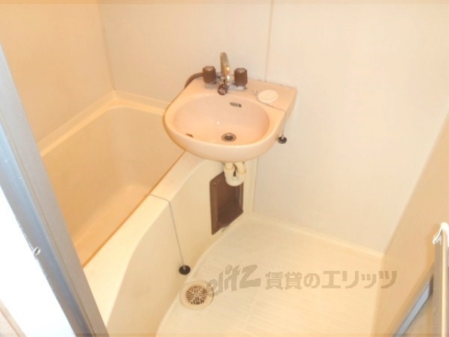 バス・シャワールーム　バス