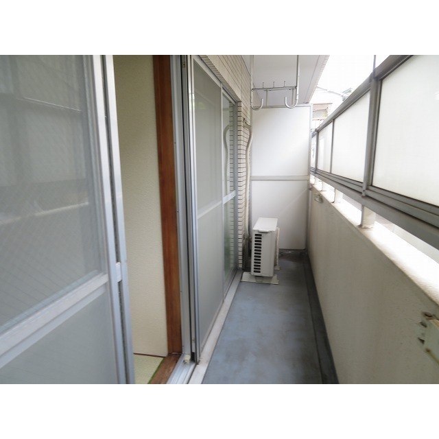 バルコニー　同間取り別部屋の写真です