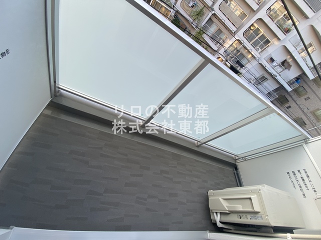 バルコニー　お天気のいい日は洗濯物も気持ちよく干せますね！